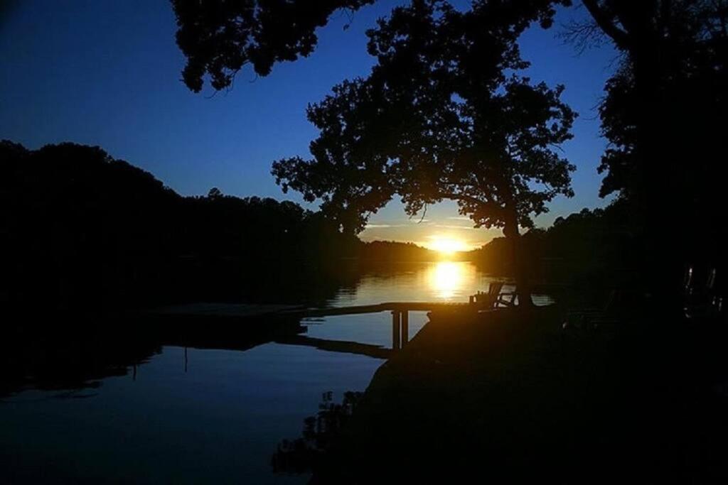 #09 - Large Lakeview One Bedroom- Pet Friendly Hot Springs Esterno foto