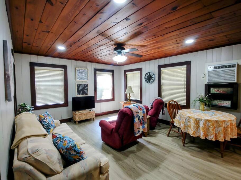 #09 - Large Lakeview One Bedroom- Pet Friendly Hot Springs Esterno foto